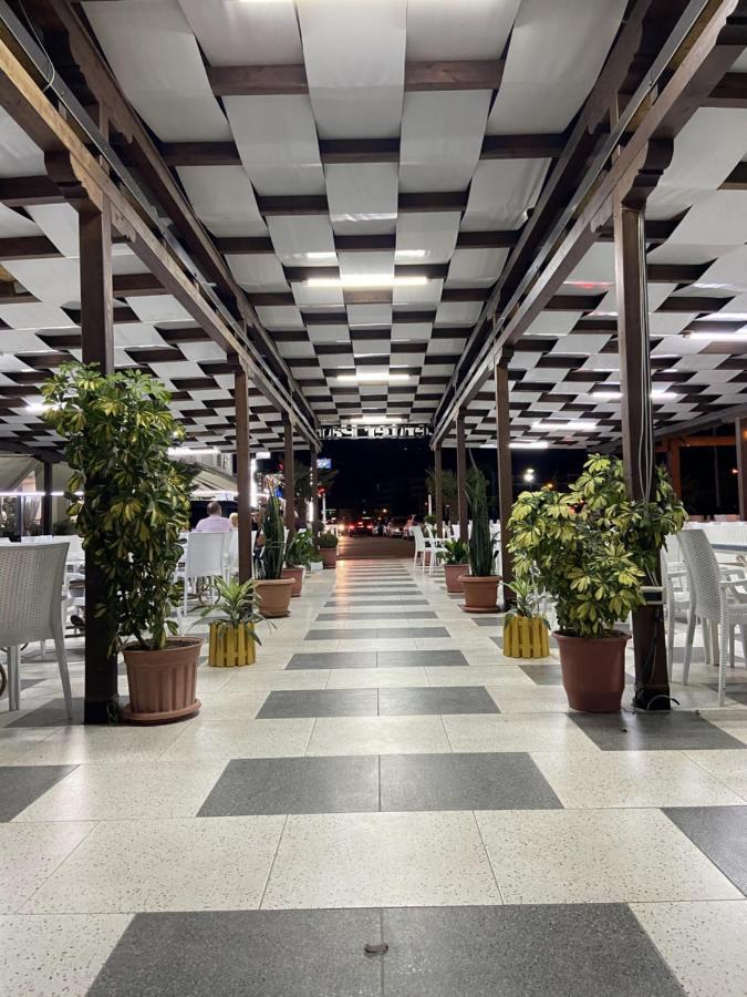 Готель Center Park Веліпоя Екстер'єр фото